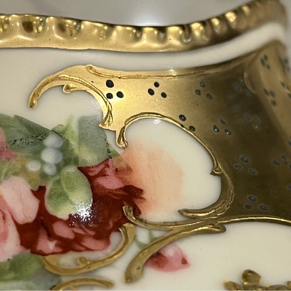 Vintage Porcelain Small Lidded Tureen with Handles - Picture 6 of 16